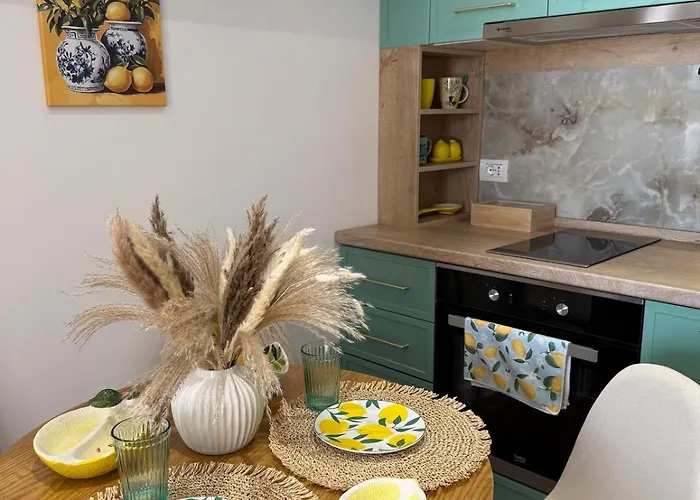 Διαμέρισμα Lemon Garden Cozy 2br Private Garden Center Τίρανα