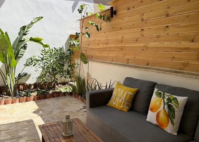Lemon Garden Cozy 2br Private Garden Center *