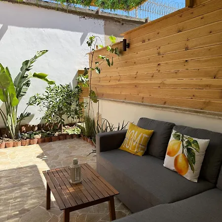 Lemon Garden Cozy 2br Private Garden Center *